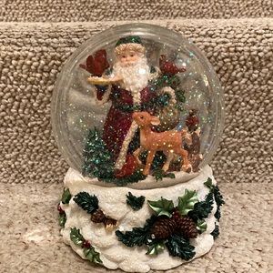 Christmas Fantasy Santa Wintersong water snow globe